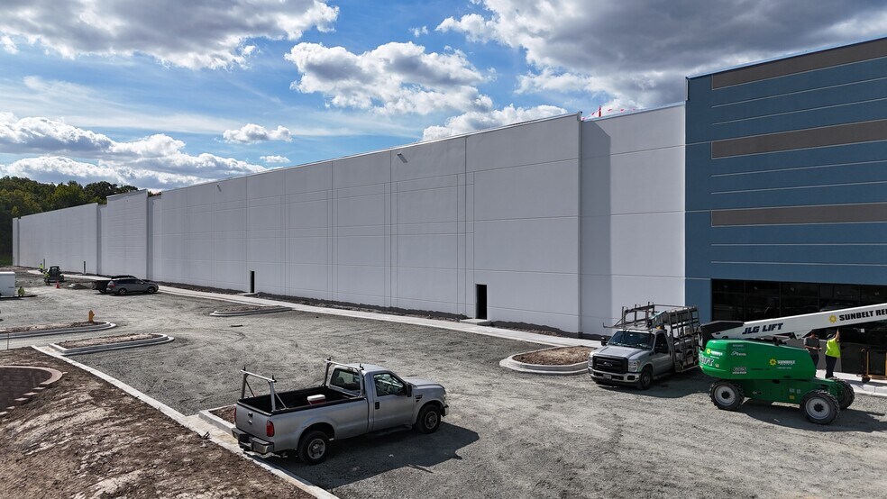 More Photos Of 1300 Business Center Way, Edgewood Warehouse For Lease