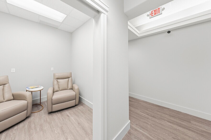 More Photos Of 1205-1350 Plaza Blvd, Central Point Freestanding For Lease