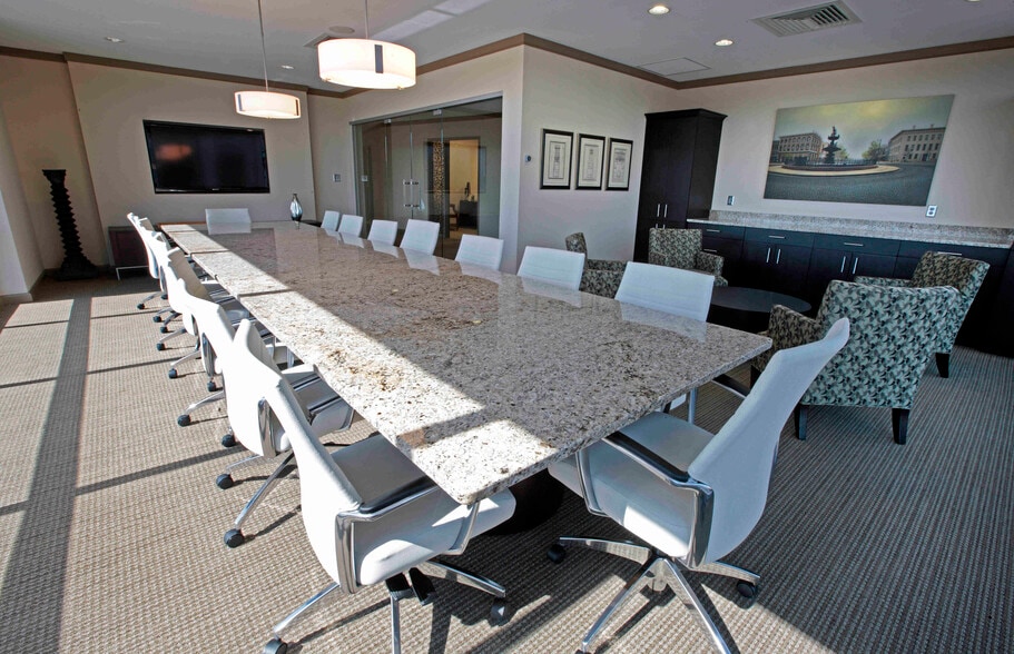 More Photos Of 1 Commerce St, Montgomery Office For Lease