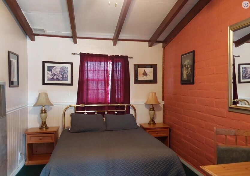 More Photos Of 13 N 7th St, Tombstone Hotel For Sale
