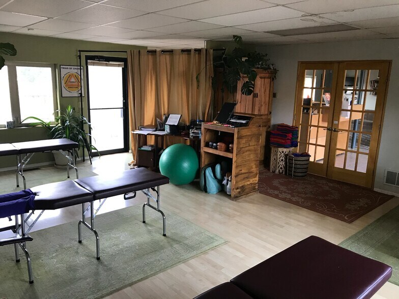 More Photos Of 1914 W Uintah St, Colorado Springs Storefront Retail Residential For Sale