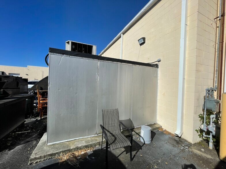 More Photos Of 2120 Oakheart Rd, Myrtle Beach Restaurant For Lease