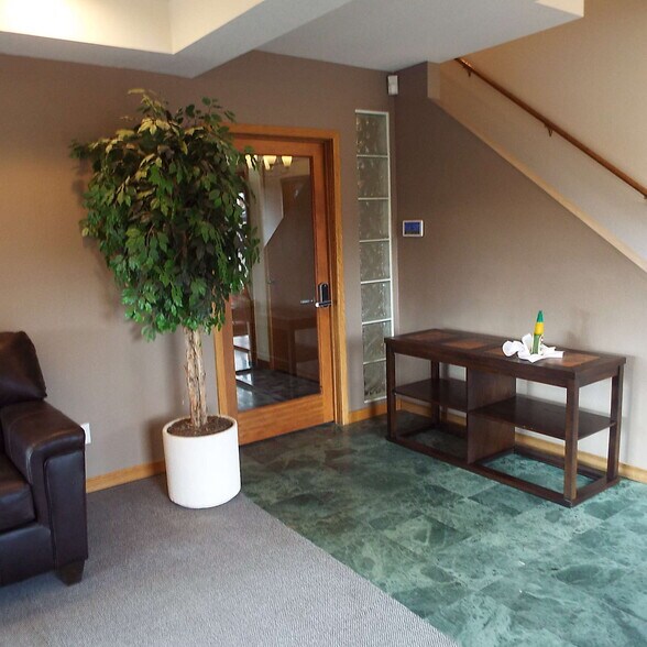 More Photos Of 3060 N Academy Blvd, Colorado Springs Office For Sale