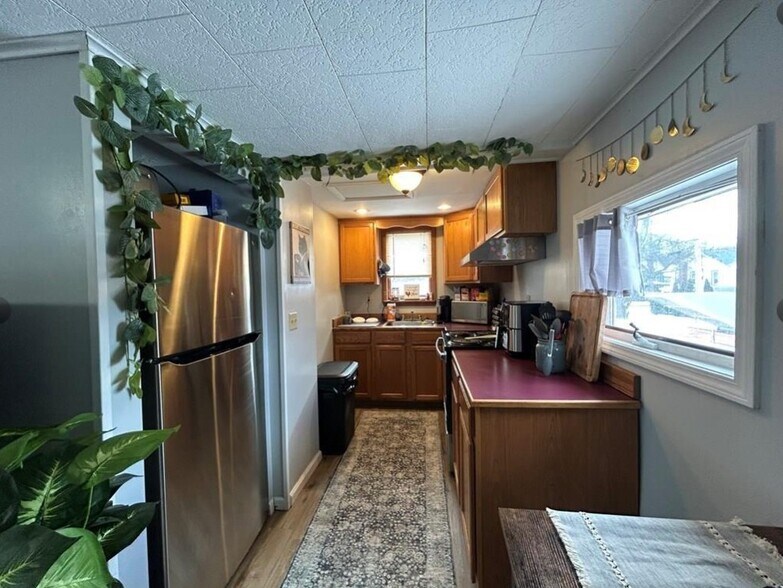 More Photos Of 401 E 4th St, Watkins Glen Restaurant For Sale