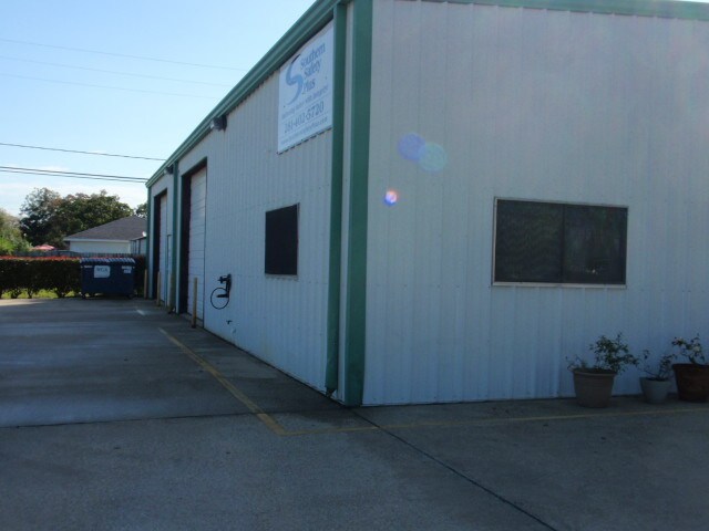 More Photos Of 601 S 8th St, La Porte General Retail For Lease