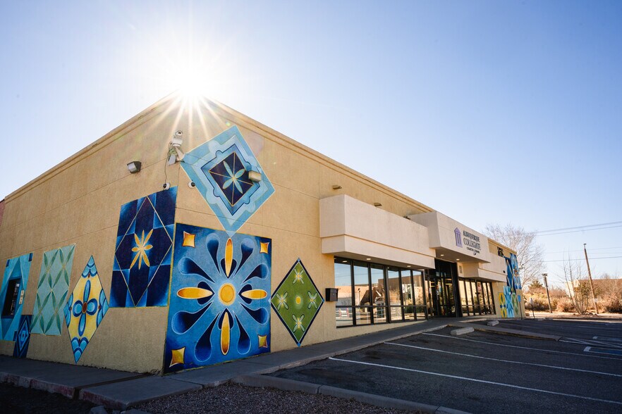 More Photos Of 1905 Mountain Rd NW, Albuquerque Schools For Lease