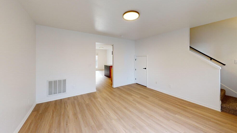More Photos Of 1115-1145 N Main St, Bountiful Apartments For Sale
