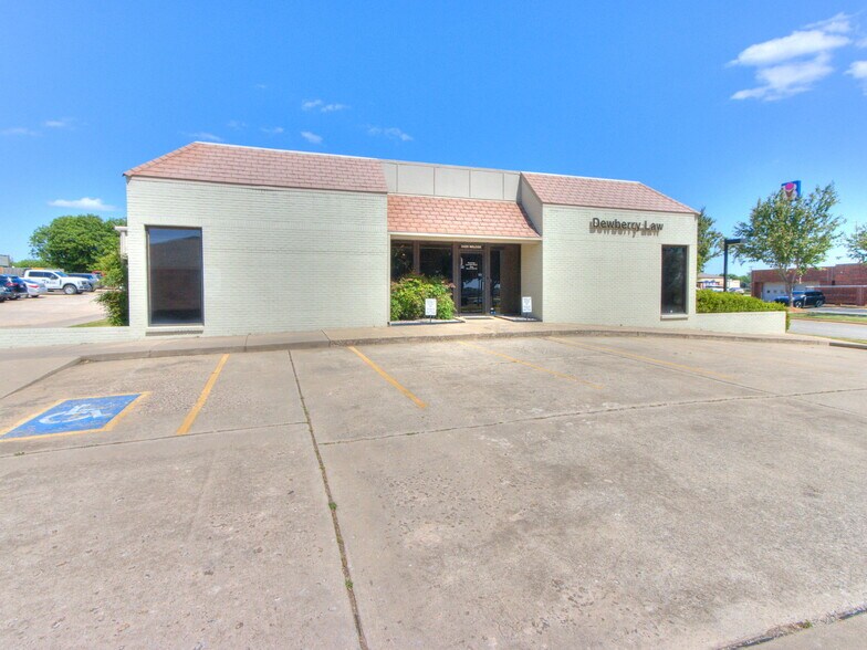 More Photos Of 2425 Wilcox Dr, Norman Office For Sale