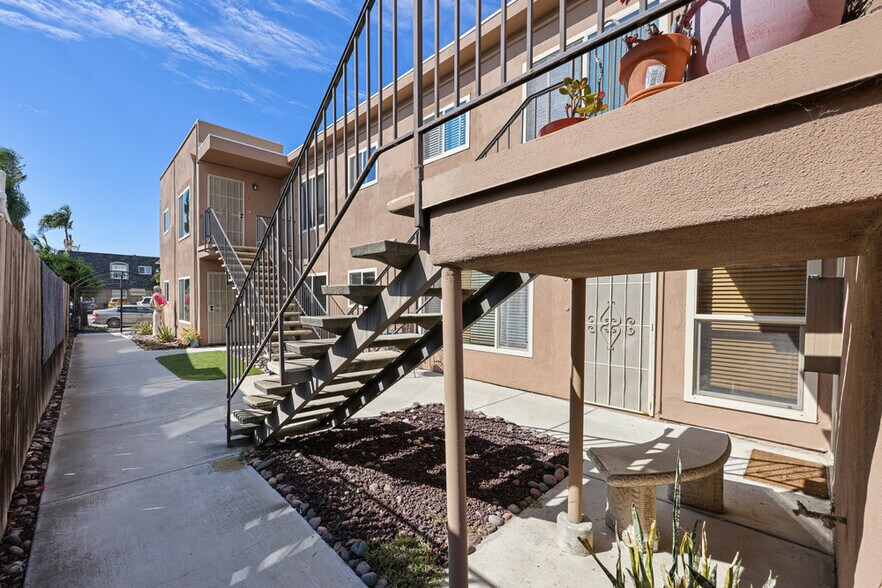 More Photos Of 4629 Bancroft St, San Diego Apartments For Sale