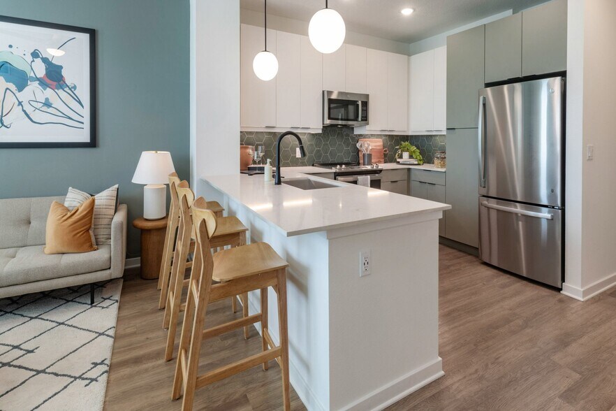 More Photos Of 1647 E Colonial Dr, Orlando Apartments For Sale