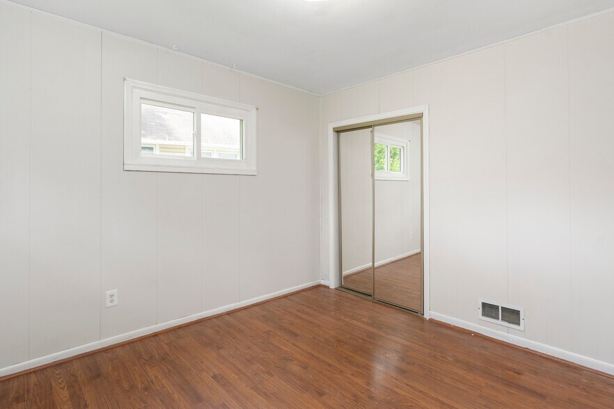 More Photos Of 2400 Druid Hill Ave, Baltimore Storefront Retail Residential For Sale