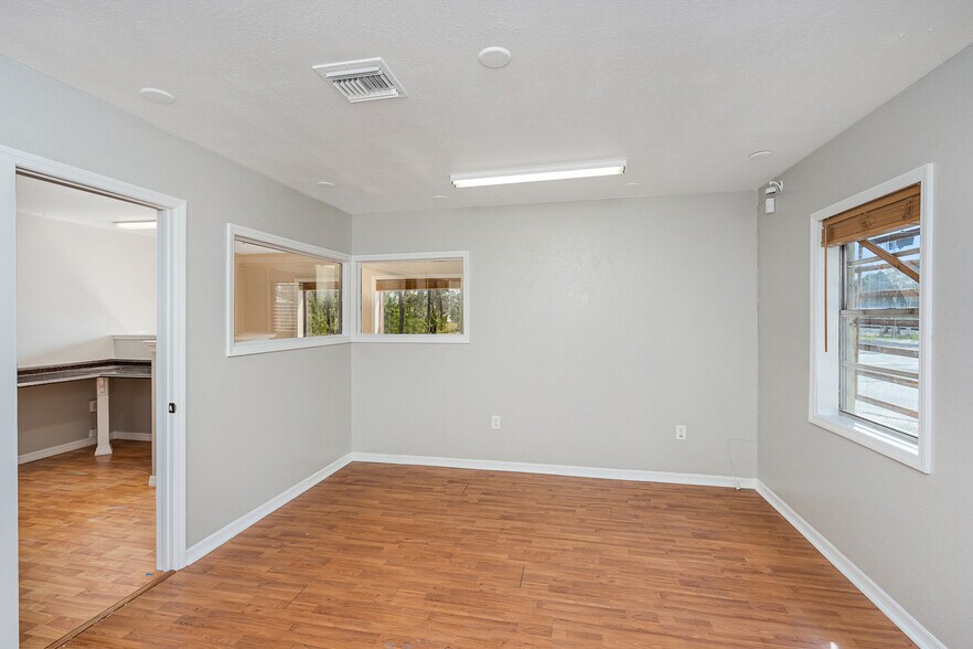 More Photos Of 2901 Palm Bay Rd, Palm Bay General Retail For Lease