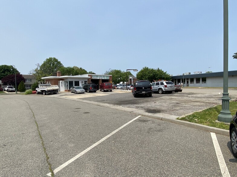 More Photos Of 99 Wolcott Rd, Levittown Auto Repair For Sale