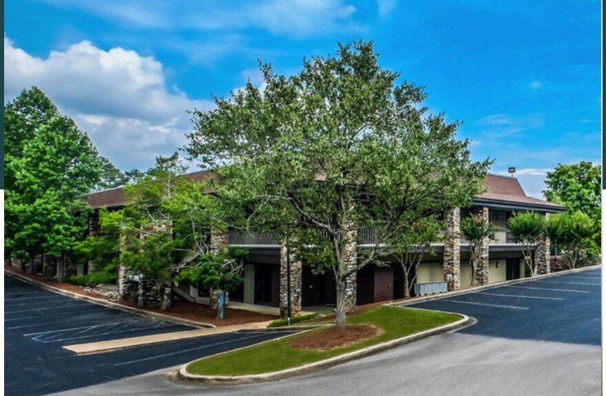 More Photos Of 300 Cahaba Park Cir, Birmingham Coworking Space