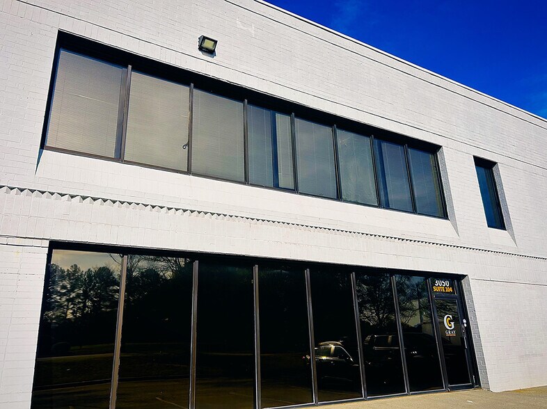 More Photos Of 3050 Amwiler Rd, Peachtree Corners Office For Lease