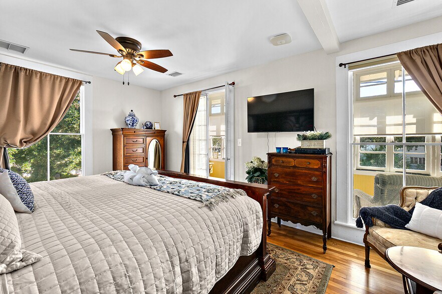 More Photos Of 444 S Beach St, Daytona Beach Hospitality For Sale