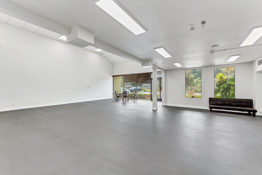 More Photos Of 1925 Francisco Blvd E, San Rafael Light Manufacturing For Lease
