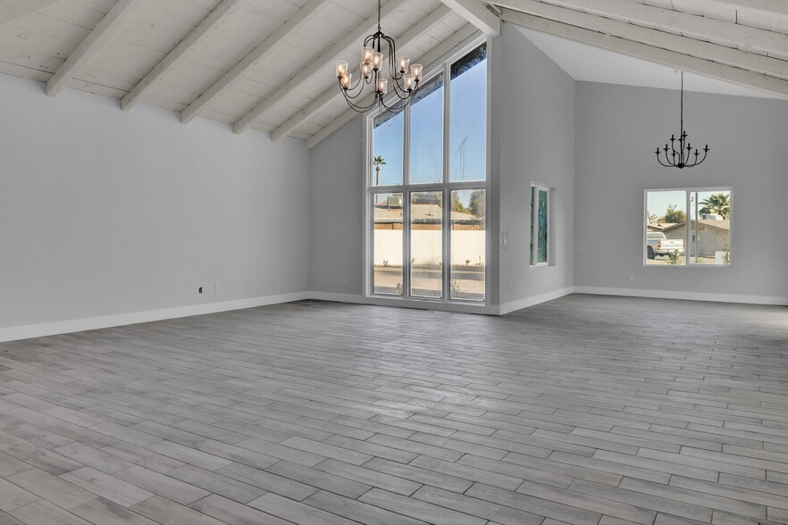 More Photos Of MID CENTURY MODERN FLAGSHIP RAL, Phoenix Healthcare For Sale