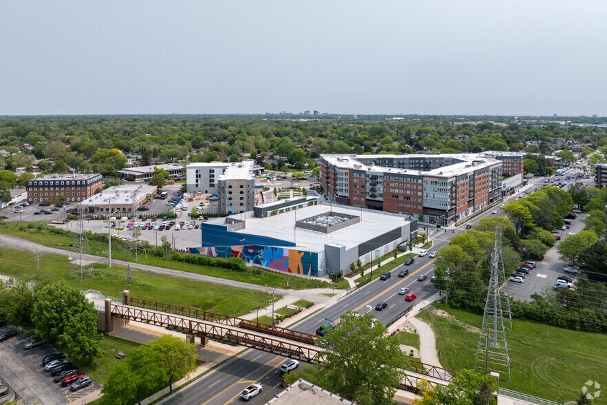 More Photos Of 4540 W Touhy Ave, Lincolnwood Supermarket For Lease