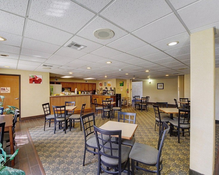 More Photos Of 1301 W Expressway 83, Pharr Hotel For Sale