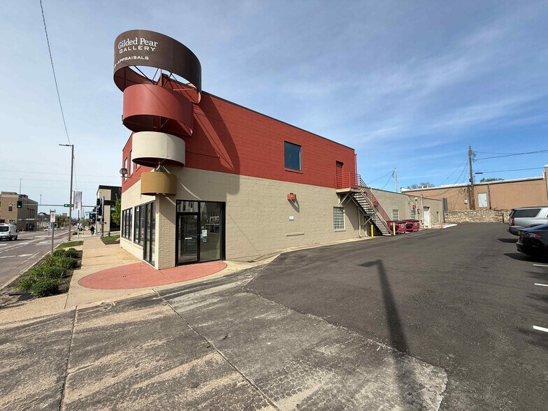 More Photos Of 808 3rd Ave SE, Cedar Rapids General Retail For Sale
