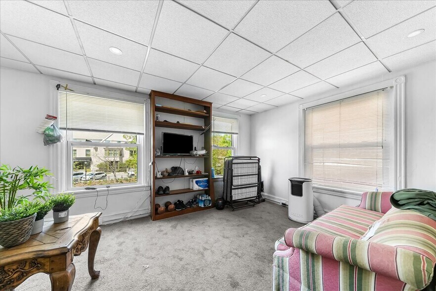 More Photos Of 13-15 S Chester Rd, Swarthmore Storefront Retail Residential For Sale