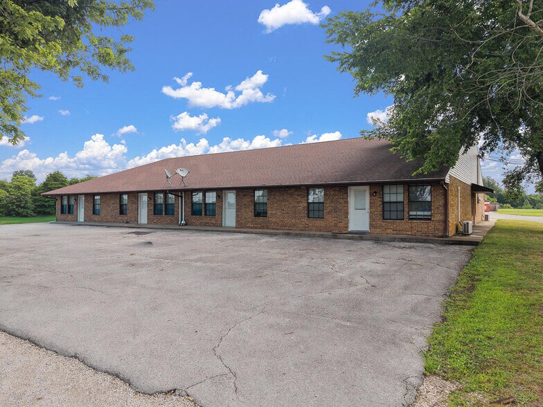More Photos Of 19824 State Highway 112, Cassville Apartments For Sale