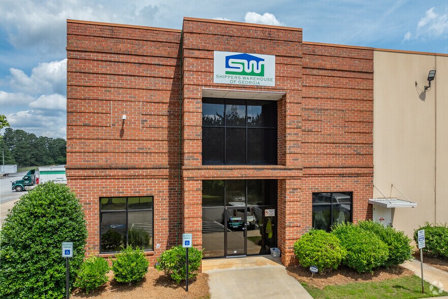 More Photos Of 9250 S Main St, Jonesboro Warehouse For Lease