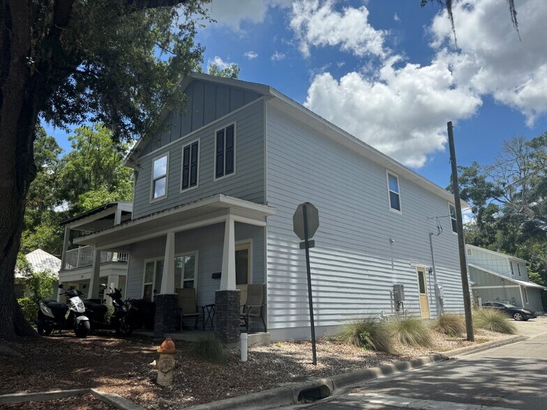 More Photos Of 301 NW 8th St, Gainesville Apartments For Sale