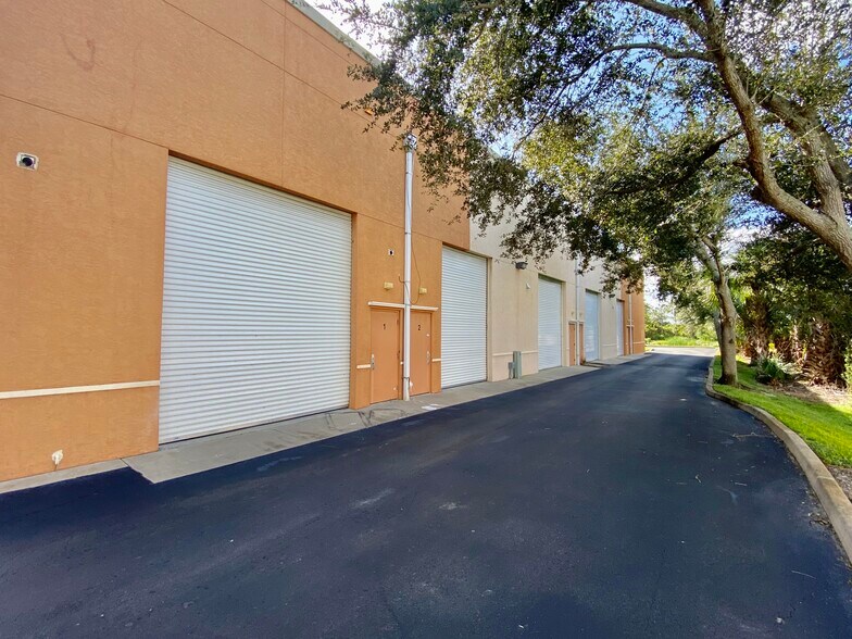 More Photos Of 1375 US Highway 1, Vero Beach Flex For Lease