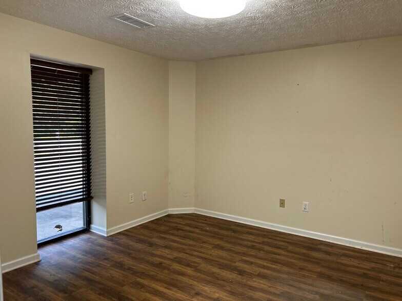 More Photos Of 9296 S Main St, Jonesboro Service For Sale