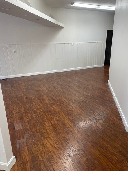 More Photos Of 209 Albion St, Wakefield Storefront For Lease