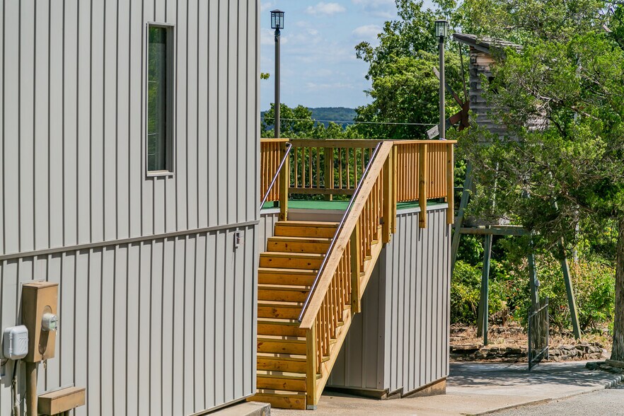 More Photos Of 1116 W Highway 76, Branson General Retail For Lease