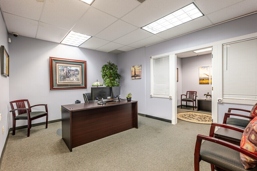 More Photos Of 5316 Woodway Dr, Fort Worth Office For Lease