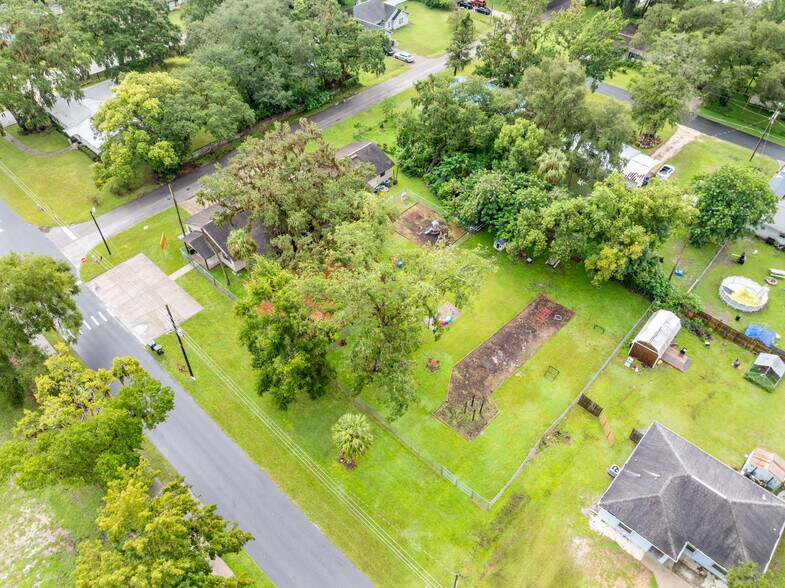 More Photos Of 102 S Highland St, Bushnell Daycare Center For Sale