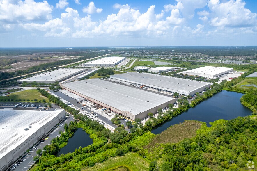 More Photos Of 6870 Firstpark Blvd, Lakeland Distribution For Lease