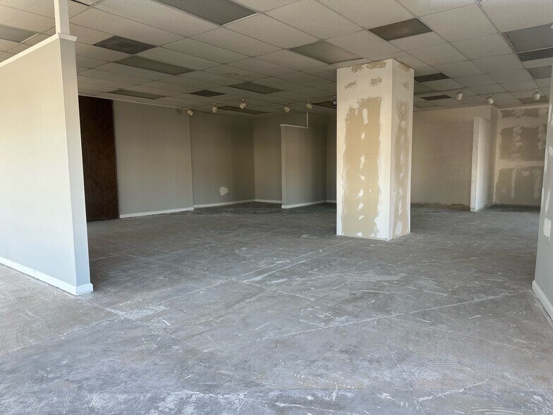 More Photos Of 8807 Thornton Rd, Stockton Storefront Retail Office For Lease