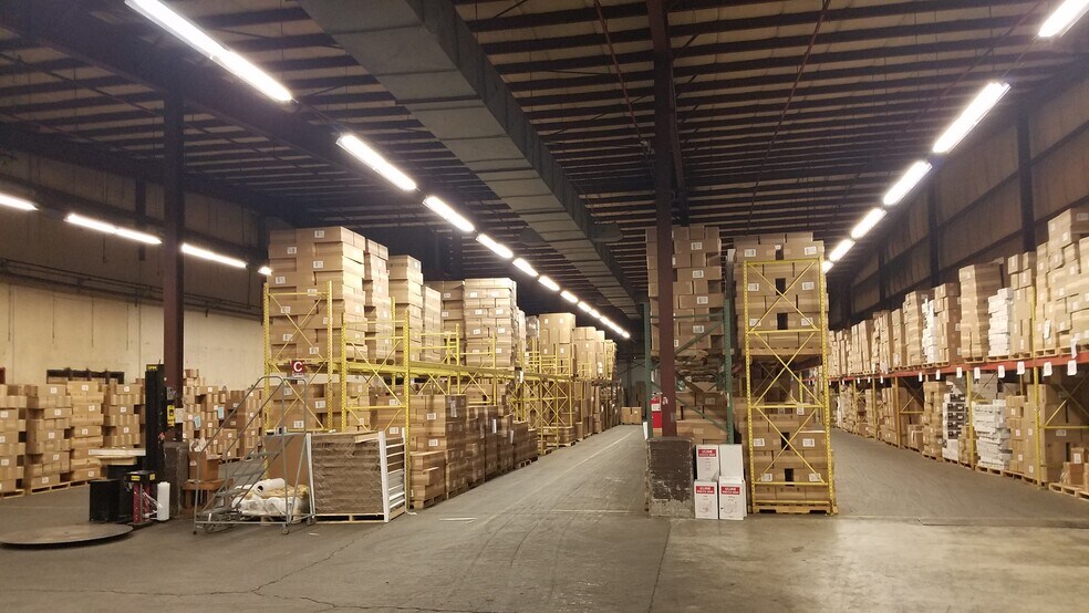 More Photos Of 55 Lathrop Road Ext, Plainfield Manufacturing For Sale