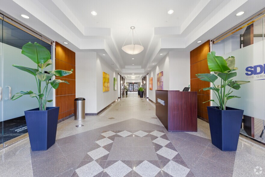 More Photos Of 11200 Richmond Ave, Houston Office For Lease