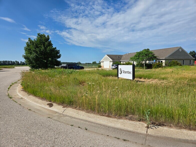 More Photos Of 11181 Marwill Ave, West Olive Office For Sale