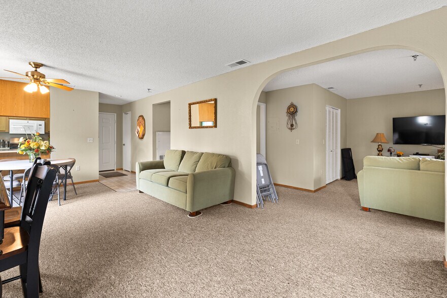 More Photos Of 2701 Sierra Sunrise Ter, Chico Apartments For Sale