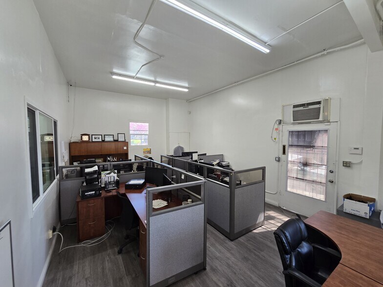 More Photos Of 1451-1453 Malvern Ave, Los Angeles Warehouse For Sale