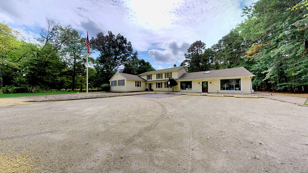 More Photos Of 172 Tuckerton Rd, Medford Office For Sale