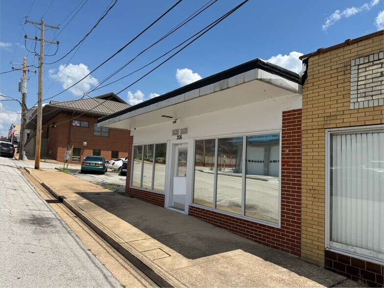 Primary Photo Of 206 S Church St, Union Office For Sale