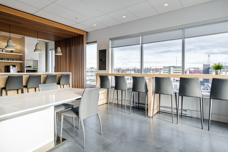More Photos Of 990 Av de Bourgogne, Québec Medical For Lease