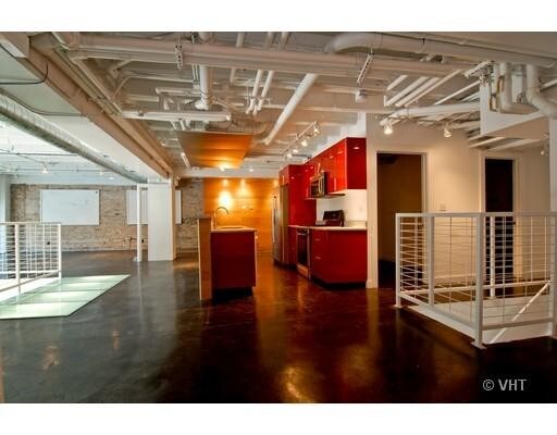 More Photos Of 1927 N Milwaukee Ave, Chicago Office For Lease