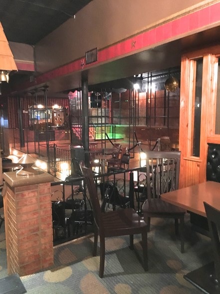 More Photos Of 304-308 N Burdick St, Kalamazoo Bar For Sale