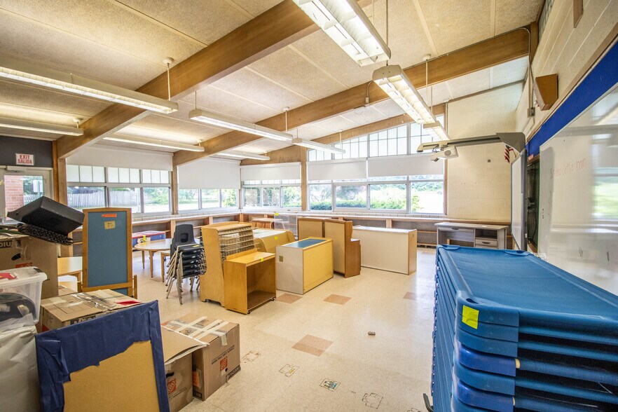 More Photos Of 11218 N Linden Rd, Clio Schools For Sale