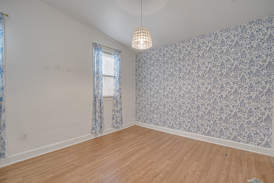 More Photos Of 526-528 Martin Luther King Jr Blvd, Savannah Storefront Retail Residential For Sale