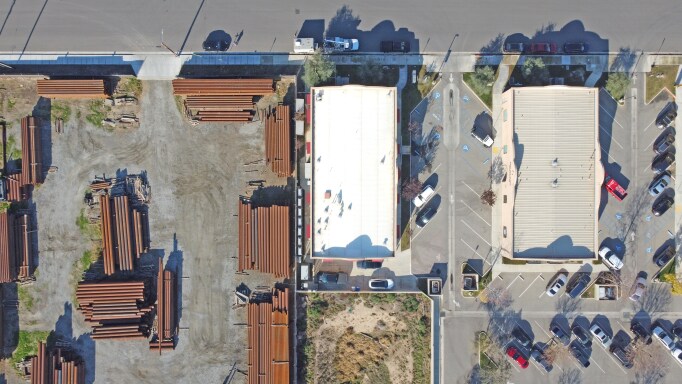 More Photos Of 2725 16th St, Bakersfield Office For Sale